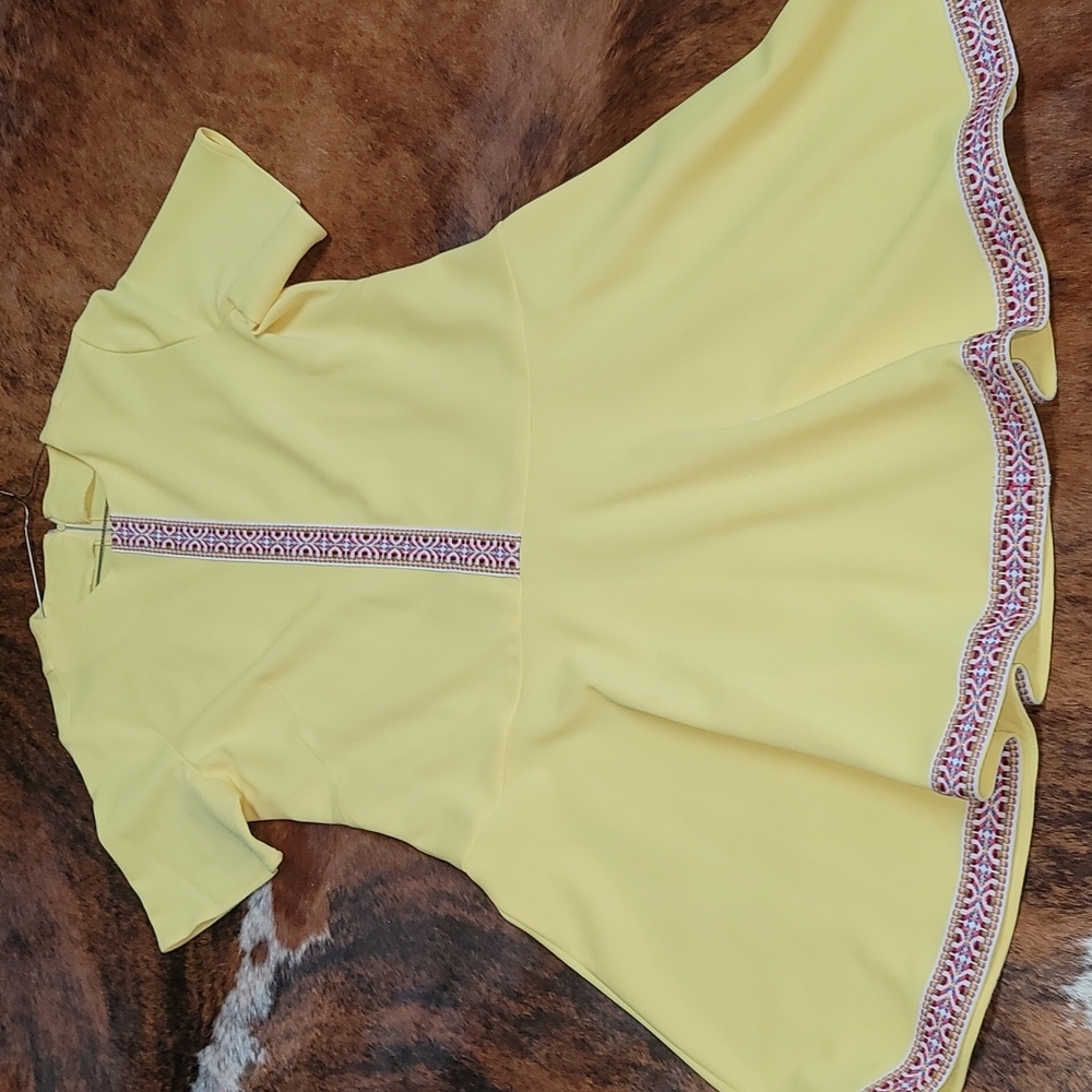Vintage dress authentic 1970's bright yellow polyester short sleeves sz Large